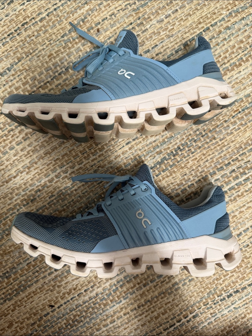 On Cloudswift Running Shoes - Picture 7 of 11